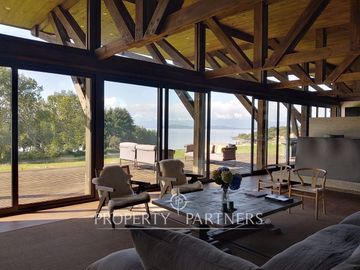 Casa recién construida a pasos del lago Ranco