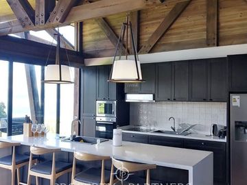 Casa recién construida a pasos del lago Ranco