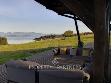 Casa recién construida a pasos del lago Ranco