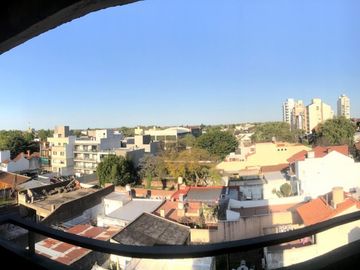 VENTA DEPARTAMENTO 2 AMB  A ESTRENAR CON BALCON Y COCHERA BANFIELD
