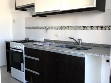 VENTA DEPARTAMENTO 2 AMB  A ESTRENAR CON BALCON Y COCHERA BANFIELD