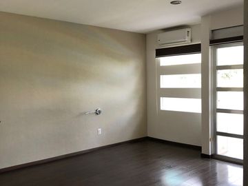 CASA EN VENTA EN CUMBRES DEL LAGO CON ROOF GARDEN