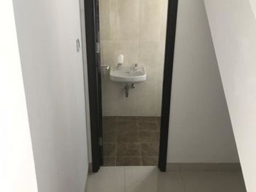Rumah Siap Huni di Kawasan Elite Kebayoran Bintaro. - 2225
