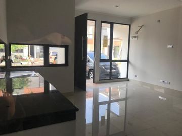 Rumah Siap Huni di Kawasan Elite Kebayoran Bintaro. - 2225