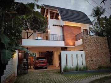 Luxury villa in central Kuta Mandalika