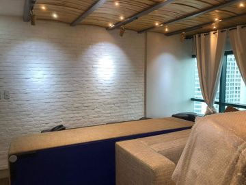 Rush Condominium for Sale 2 Bedrooms: 2BR Flat Condo for Sale in Edades Tower and Garden Villas Rockwell Center Makati