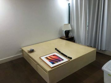 Rush Condominium for Sale 2 Bedrooms: 2BR Flat Condo for Sale in Edades Tower and Garden Villas Rockwell Center Makati