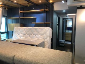 Rush Condominium for Sale 2 Bedrooms: 2BR Flat Condo for Sale in Edades Tower and Garden Villas Rockwell Center Makati