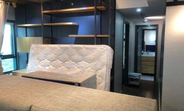 Rush Condominium for Sale 2 Bedrooms: 2BR Flat Condo for Sale in Edades Tower and Garden Villas Rockwell Center Makati
