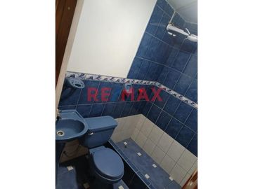 Amplio departamento con una excelente ubicación, a una cuadra de la Vía e Evitamiento Sur, cercanía a Centros COmerciales, Hospital, Clínica, Empresas