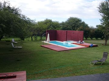 IMPORTANTE PROPIEDAD EN VENTA EN BARRIO PRIVADO CAUSANA