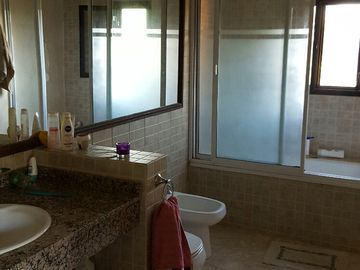 IMPORTANTE PROPIEDAD EN VENTA EN BARRIO PRIVADO CAUSANA