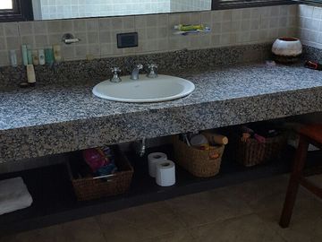 IMPORTANTE PROPIEDAD EN VENTA EN BARRIO PRIVADO CAUSANA