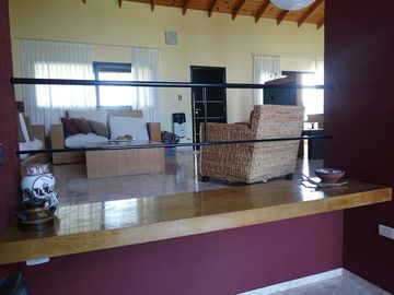 IMPORTANTE PROPIEDAD EN VENTA EN BARRIO PRIVADO CAUSANA