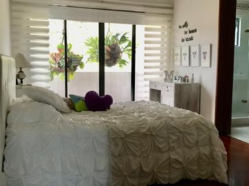 apartamento en venta en cristales. Cod V11334
