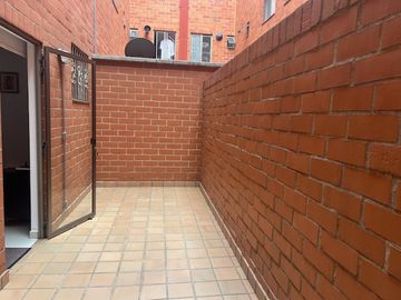 apartamento en venta en ciudad jardín. Cod V107991