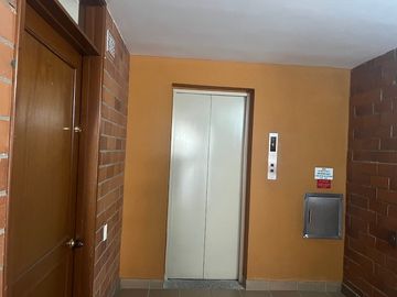 apartamento en venta en ciudad jardín. Cod V107991
