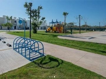 CASA EN VENTA EN MERIDA, EN PRIVADA CON AMENIDADES UBICADA EN CONKAL