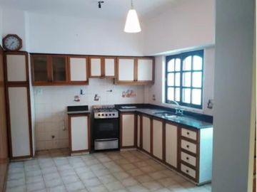 DEPARTAMENTO RAMOS MEJIA POCAS CUADRAS DE LA ESTACIÓN