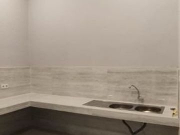 Rumah Sutorejo Utara BARU GRESS hadap selatan