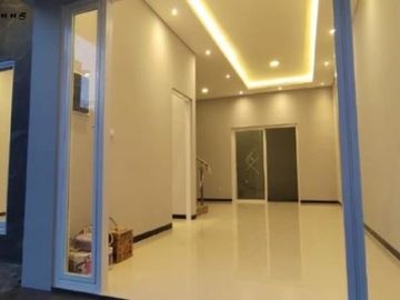 Rumah Sutorejo Utara BARU GRESS hadap selatan