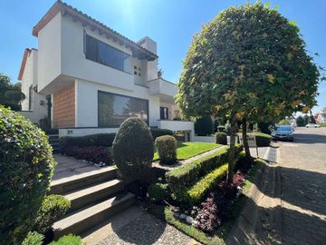 Casa en venta en Club de Golf Los Encinos