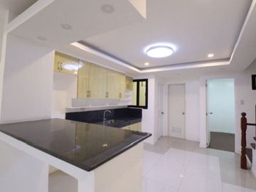Classic House and Lot for Sale in Cubao Near EDSA PH768