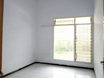 Rumah Bagus Luas di Tidar kota Malang _ 588.18