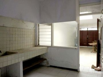 Rumah Bagus Luas di Tidar kota Malang _ 588.18