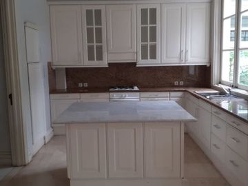 Rumah Mewah Lippo Karawaci Siap Huni