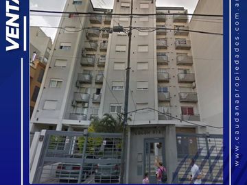 Colon 300 Moron - Departamento de dos ambientes en venta