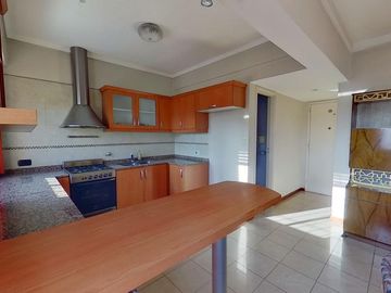 Departamento  3 Amb - 95 m2 - Cochera Fija - Balcón Terraza c /Parrilla - Muy Luminoso