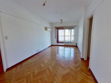 Departamento  3 Amb - 95 m2 - Cochera Fija - Balcón Terraza c /Parrilla - Muy Luminoso