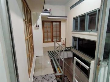 RUMAH MEWAH DALAM PERUAMHAN DI MLATI, SLEMAN
