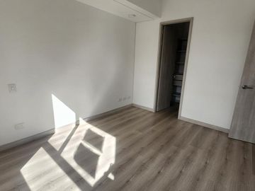 apartamento en venta en el poblado. Cod V12441