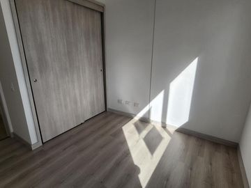 apartamento en venta en el poblado. Cod V12441