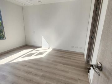 apartamento en venta en el poblado. Cod V12441