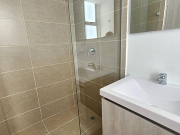 apartamento en venta en el poblado. Cod V12441