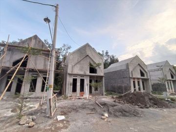 Rumah Cantik Mewah di Perum Karta Kirana residence