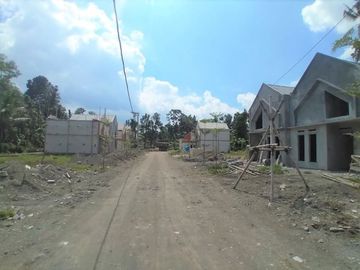 Rumah Cantik Mewah di Perum Karta Kirana residence