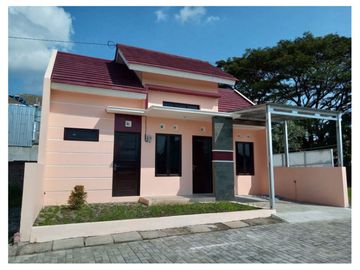 Modern Terkini Dalam Perumahan Taman Edelweis Klaten