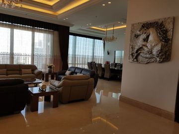 Luxury Raffles Ciputra Apartment Fully Furnished 4 BR