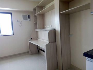 Rent to Own RFO Condo in Eagles Nest