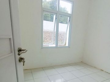 TERMURAH Rumah Villa 2LT Dekat tol Cileunyi Cinunuk Bandung Timur