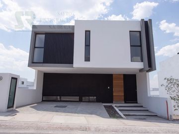 Casa con vista al Valle y Campo de Golf de Zibatá, Santiago de Querétaro Centro