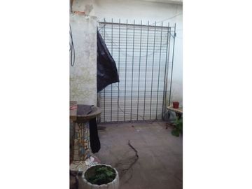 EN BLOCK 2 PH JUNTOS O SEPARADOS EN PLANTA BAJA Y PLANTA ALTA C/SUBDIV. TERMINADA APTO COMERCIAL