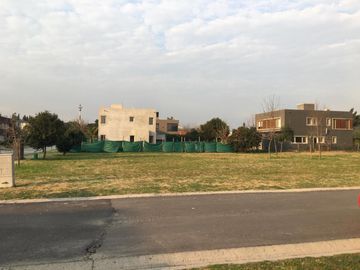 Venta lote en Brisas de Adrogué