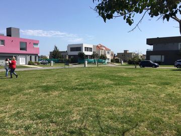 Venta lote en Brisas de Adrogué