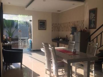 Rumah asri dan nyaman di Perumahan Graha Raya, Graha Bintaro Jaya