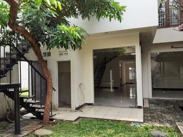 Rumah asri dan nyaman di Perumahan Graha Raya, Graha Bintaro Jaya
